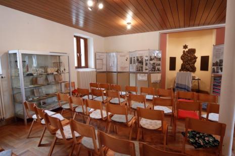 Blick in das Innere der Synagoge (Ausstellungs- und Gedenkraum)